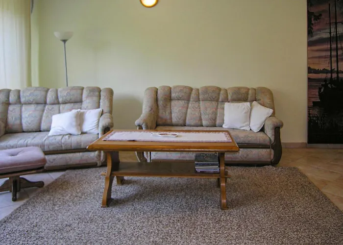 Holiday Home Wolsztyn Chorzemin Ferienhaus