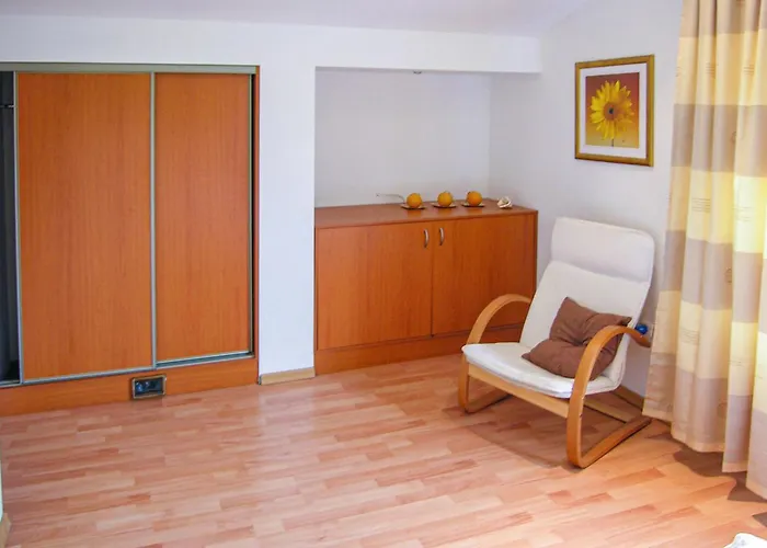 Ferienhaus Holiday Home Wolsztyn Chorzemin